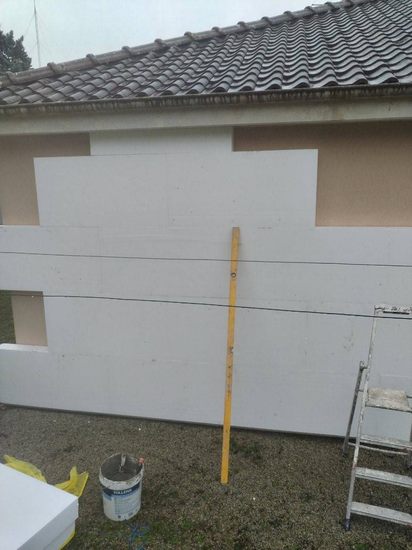 I.T.E - POSE PANNEAU POLYSTYRENE 140 MM - COUPE DE PIERRE